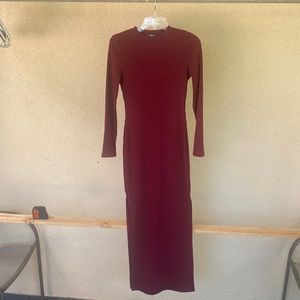 Dress.   Long. Ribbed. Small